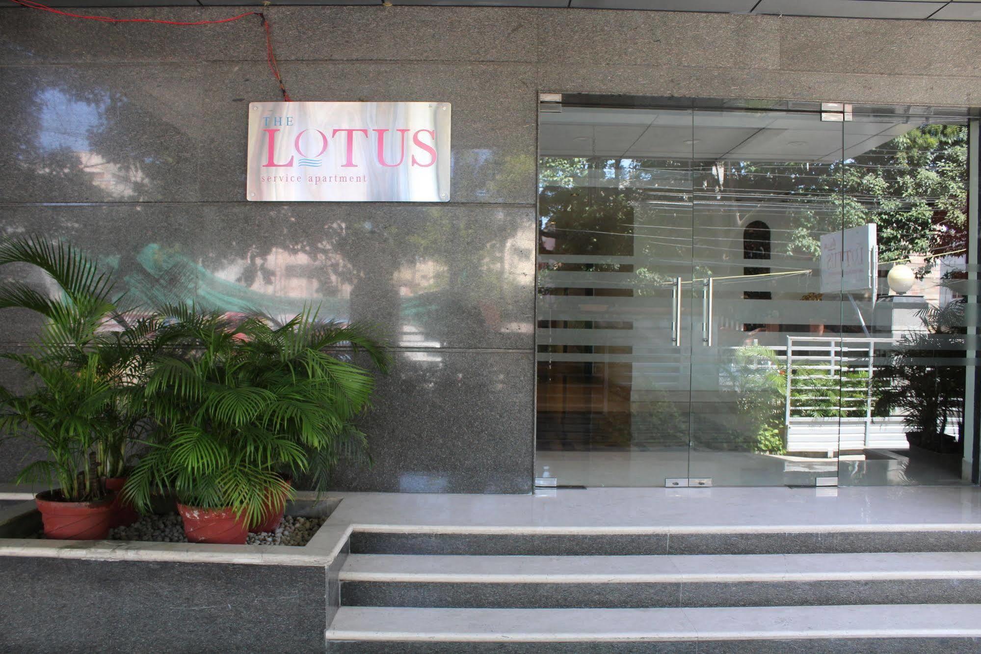 The Lotus Apartment Hotel, Burkit Road Madrás Exterior foto